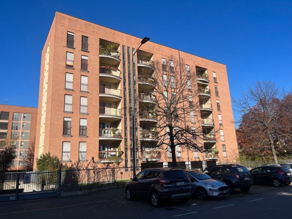 appartamento in affitto a Milano in zona Famagosta