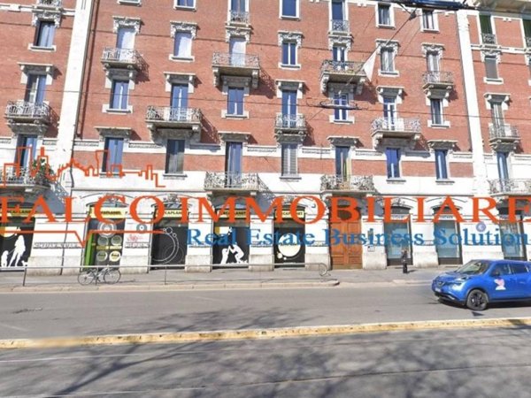 negozio in affitto a Milano in zona XXII Marzo