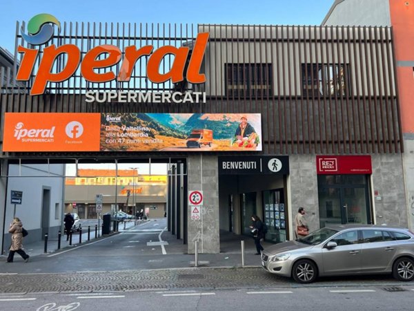 negozio in affitto a Milano in zona Precotto