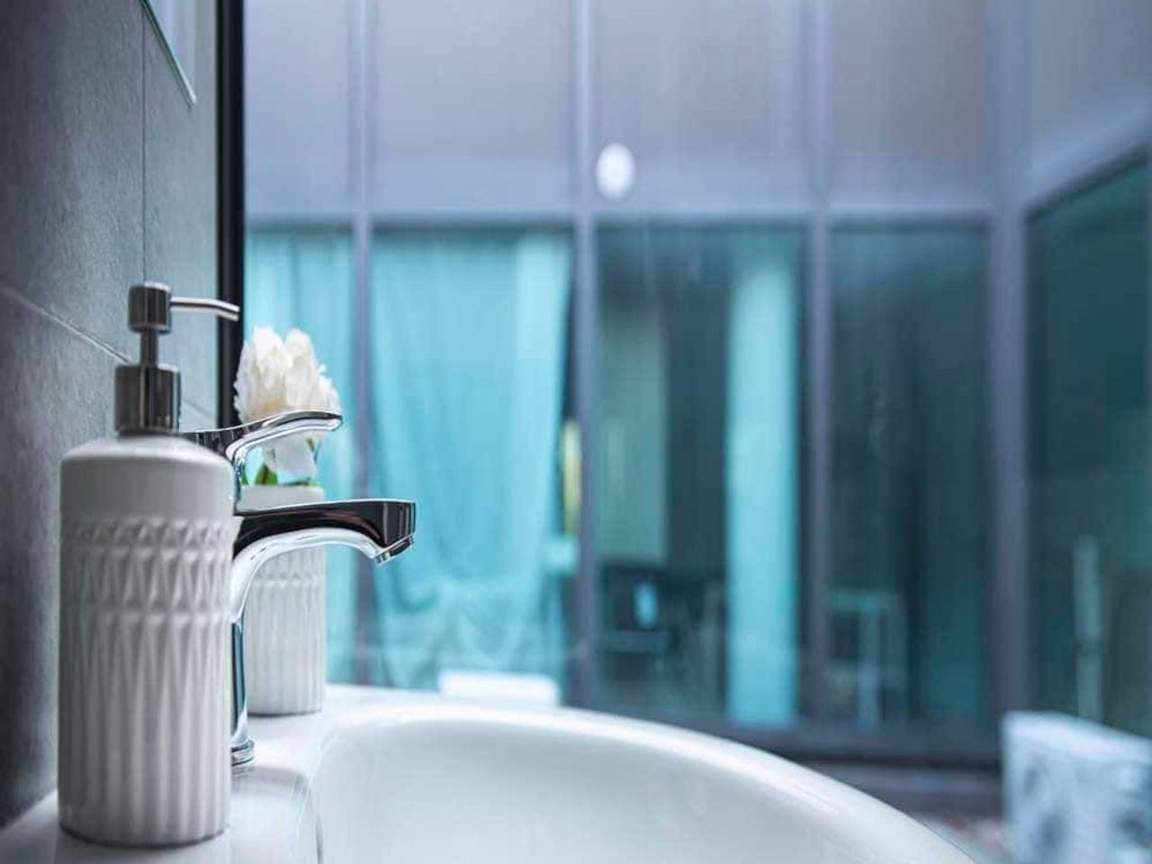 negozio in affitto a Milano in zona Dergano