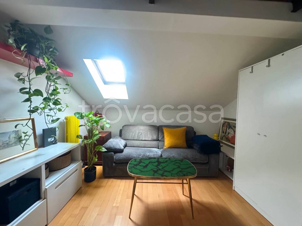 appartamento in affitto a Milano in zona Porta Genova