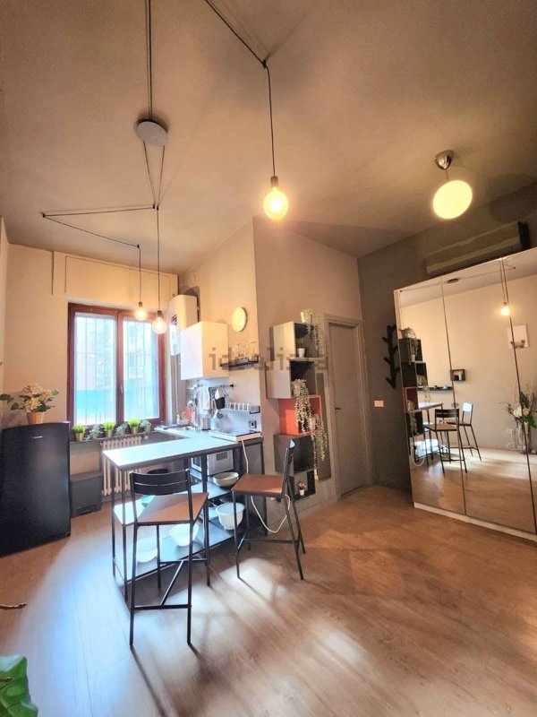 appartamento in affitto a Milano in zona Famagosta