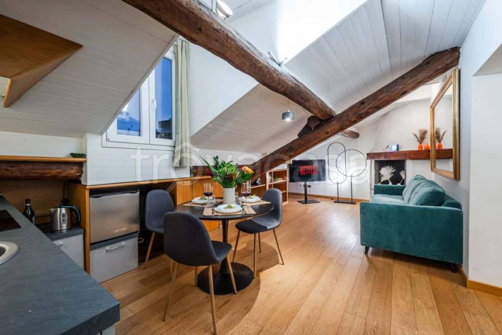 appartamento in affitto a Milano in zona Porta Garibaldi