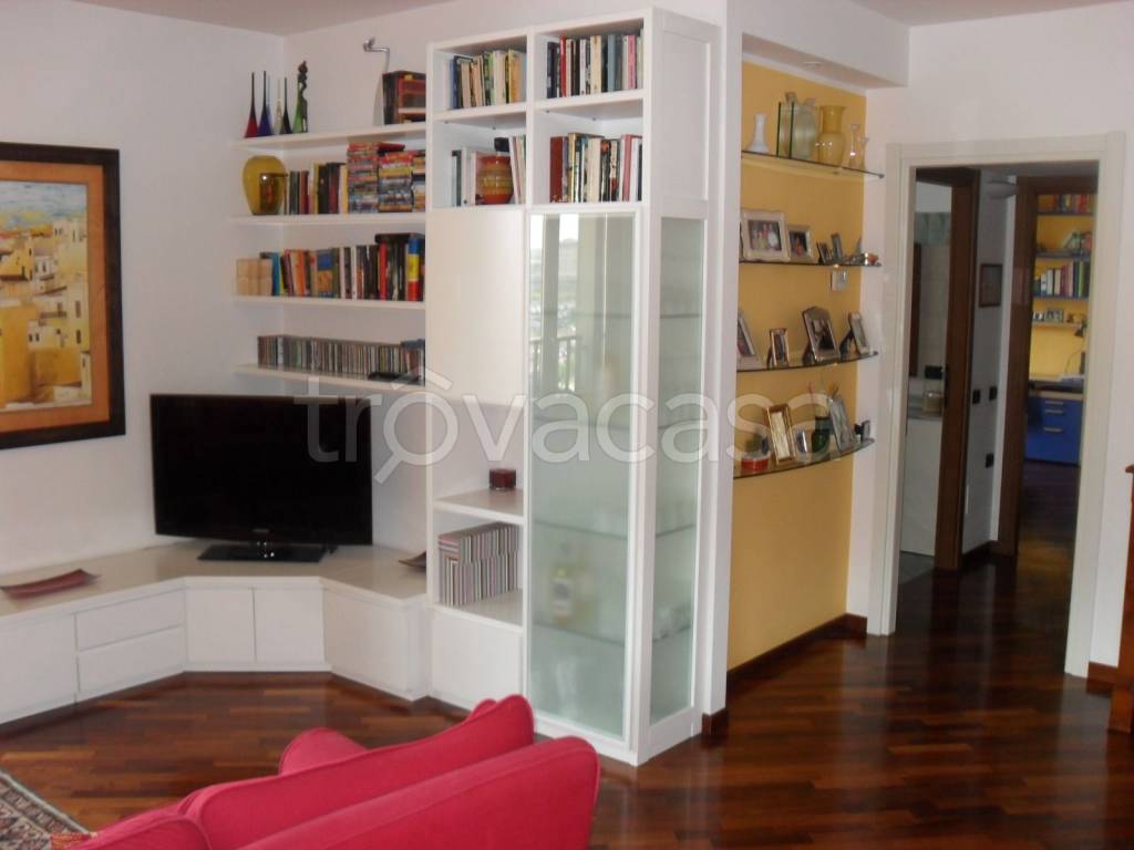 appartamento in affitto a Milano in zona Rogoredo