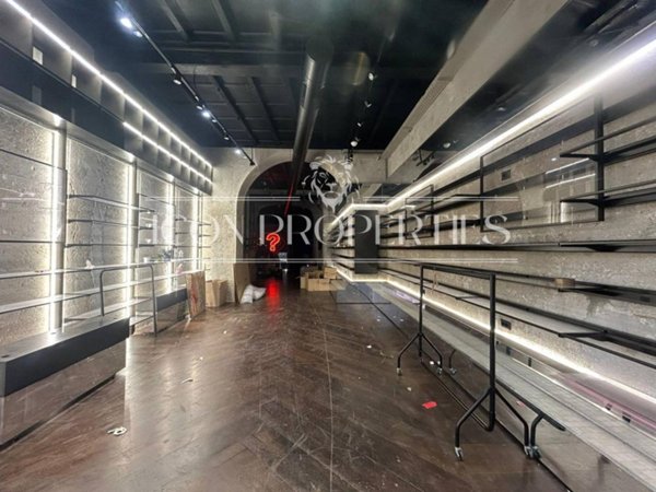 negozio in affitto a Milano in zona Porta Ticinese