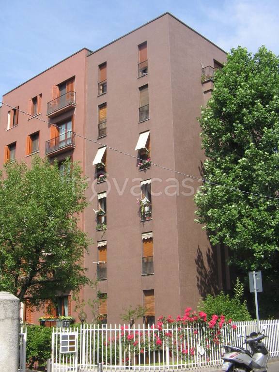 ufficio in affitto a Milano in zona Lorenteggio