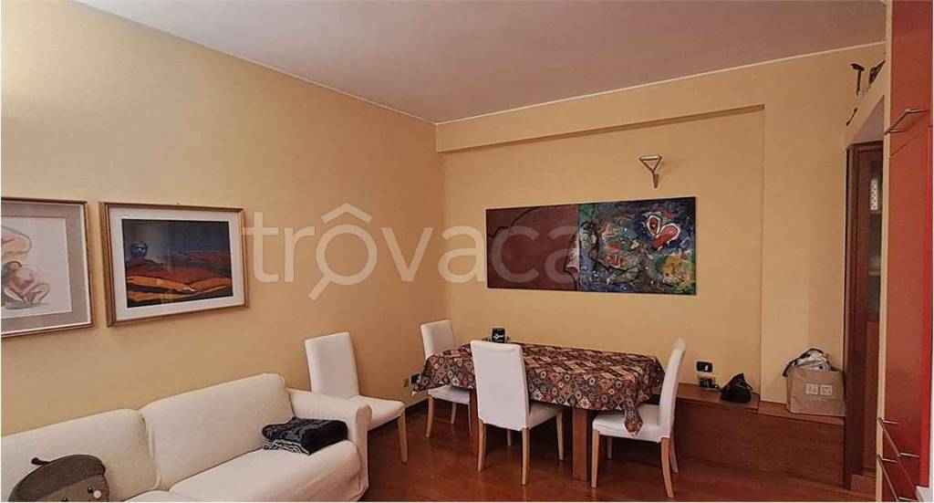 appartamento in affitto a Milano in zona Rembrandt