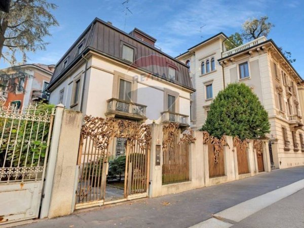 casa indipendente in affitto a Milano in zona Sempione