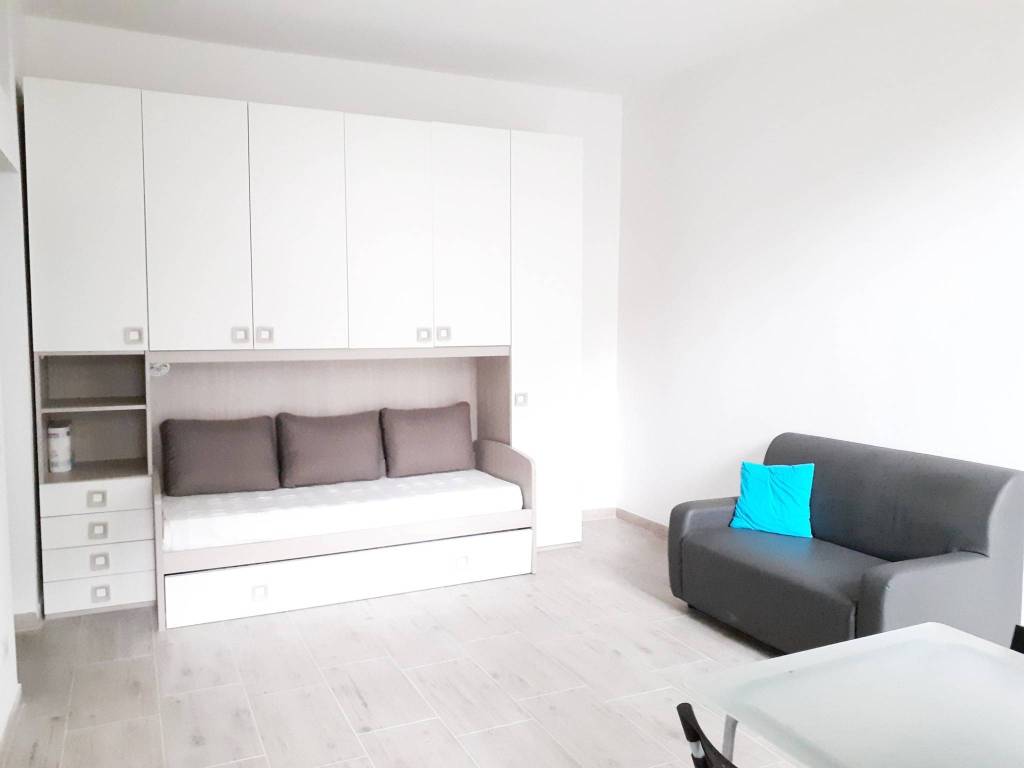 appartamento in affitto a Milano in zona Famagosta