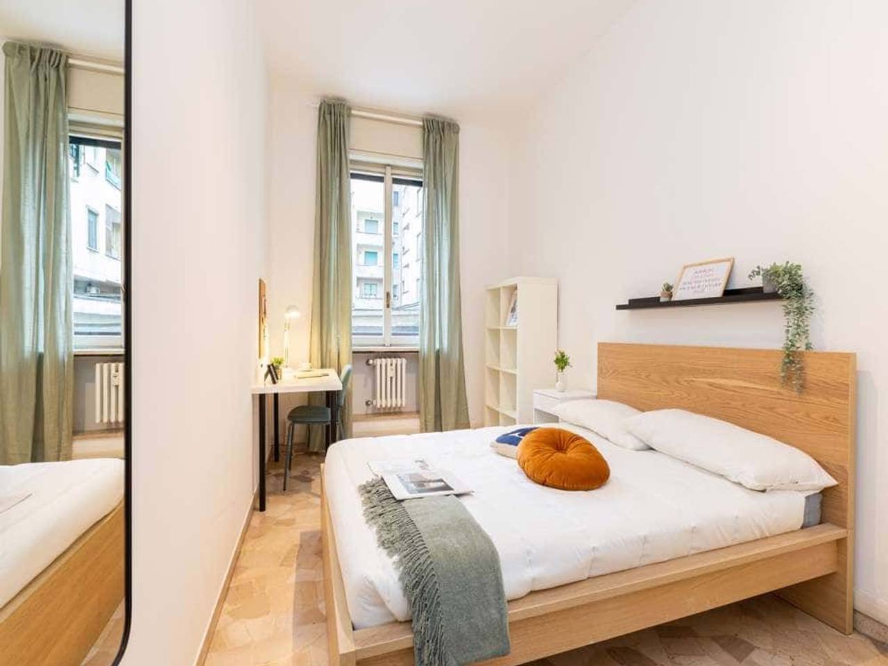 negozio in affitto a Milano in zona Lorenteggio