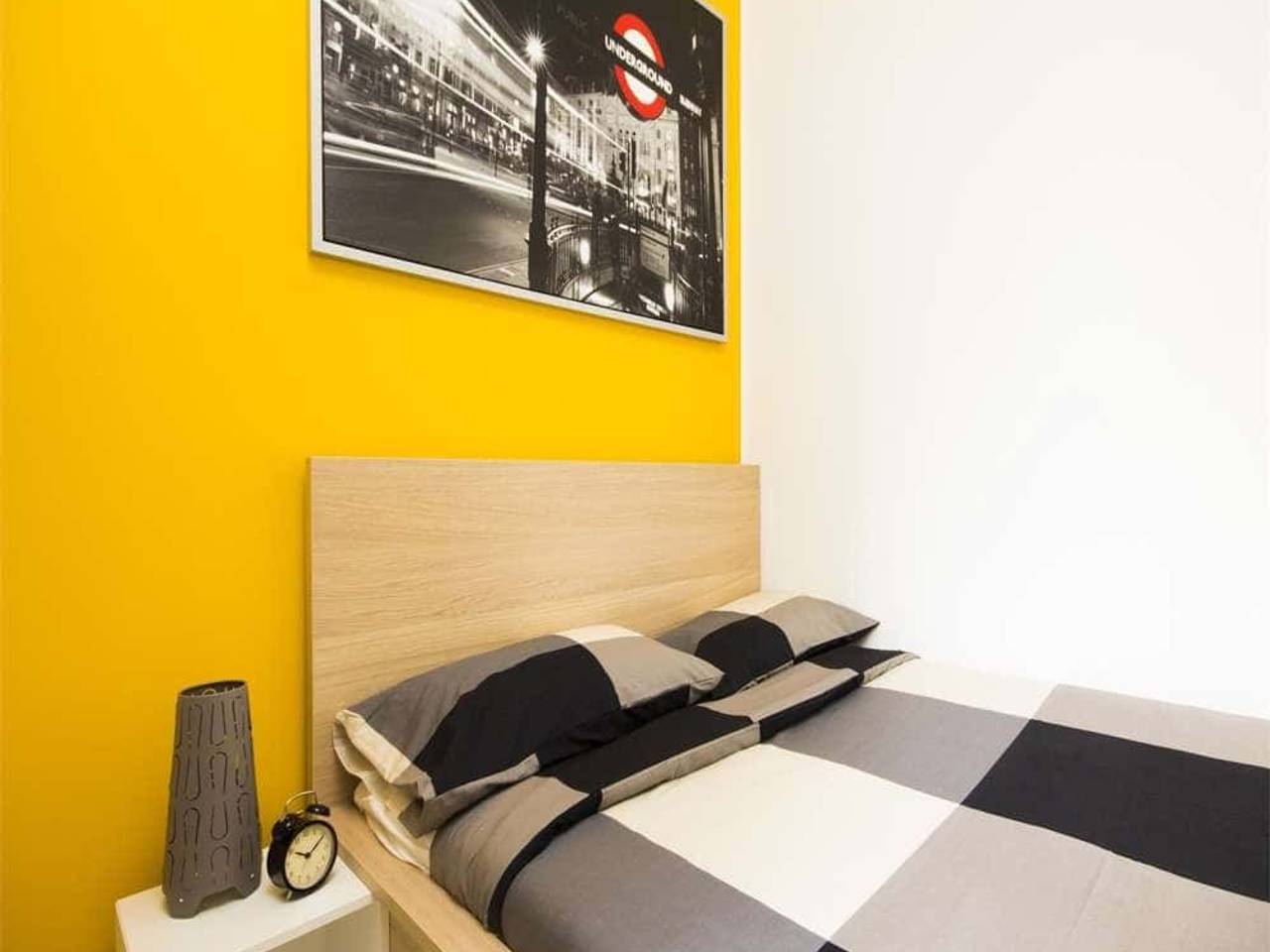 negozio in affitto a Milano in zona Lorenteggio