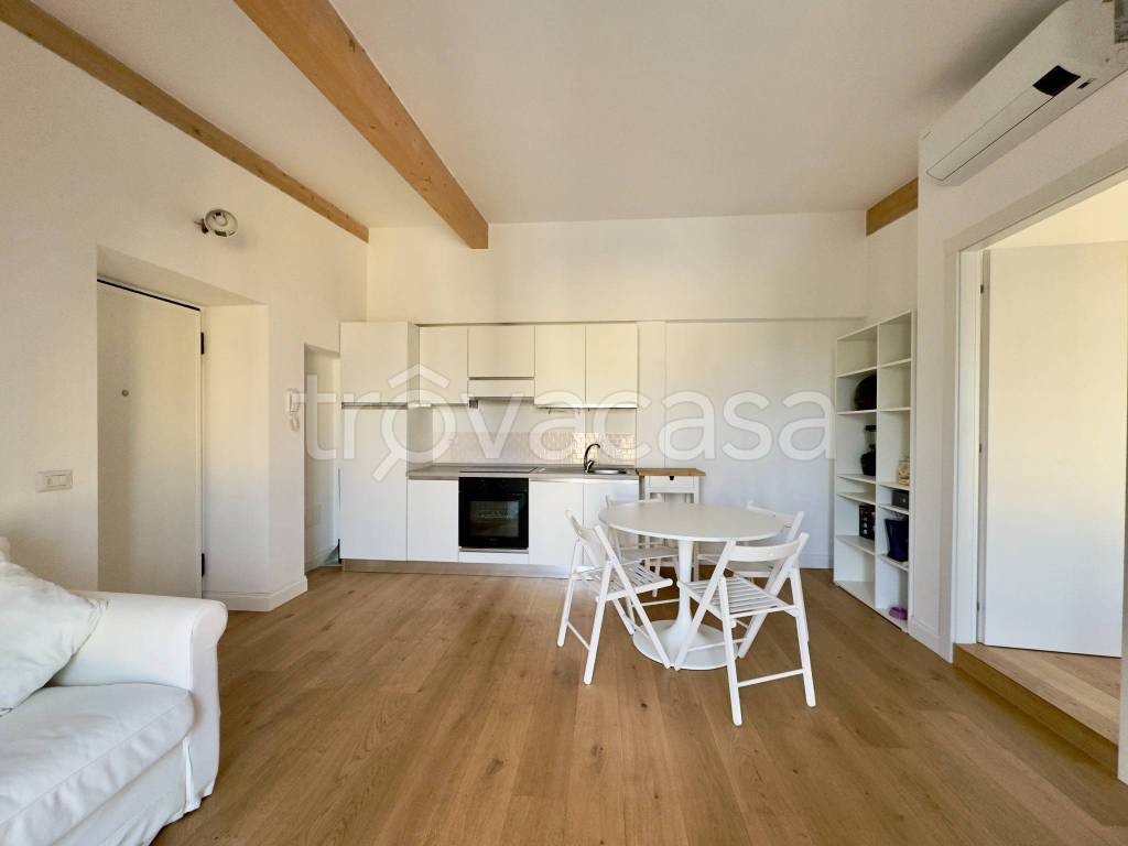 appartamento in affitto a Milano in zona Isola