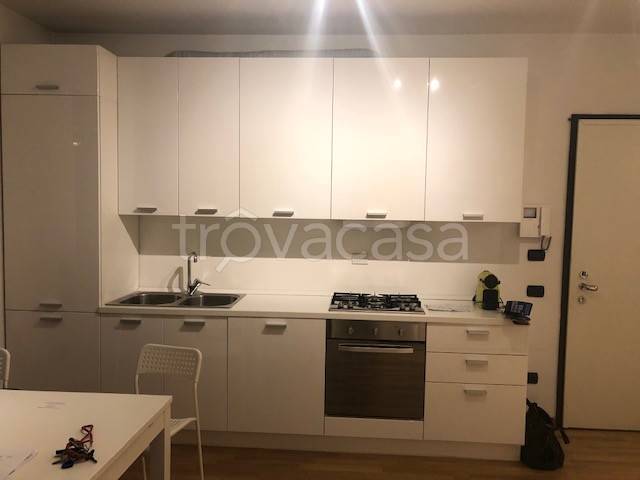 appartamento in affitto a Milano in zona Famagosta