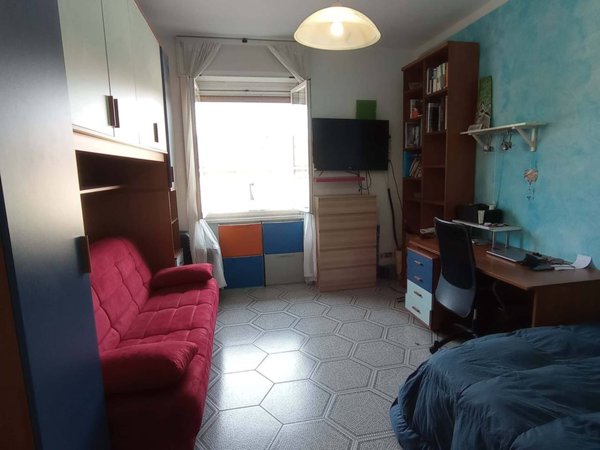 negozio in affitto a Milano in zona Stadera