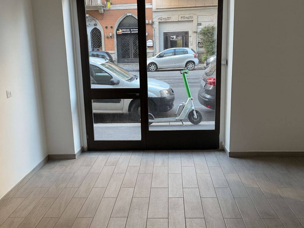 negozio in affitto a Milano in zona Città Studi