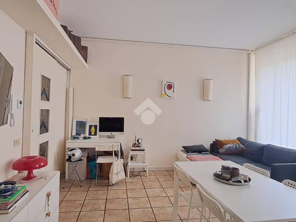 appartamento in affitto a Milano in zona Cinque Giornate