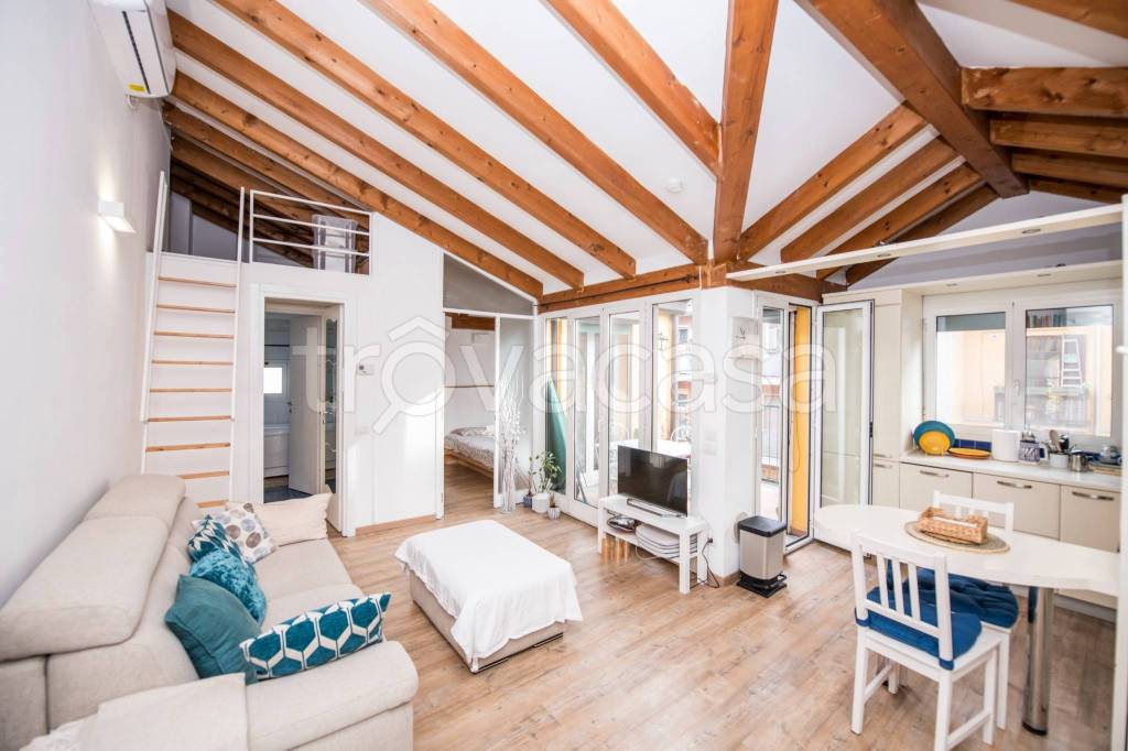 appartamento in affitto a Milano in zona Solari