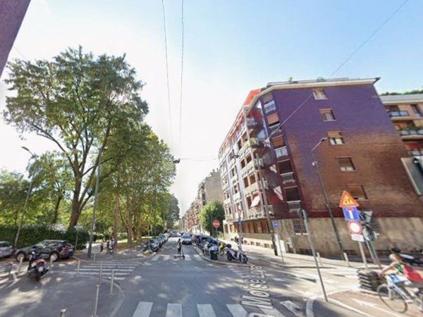 negozio in affitto a Milano in zona Porta Genova
