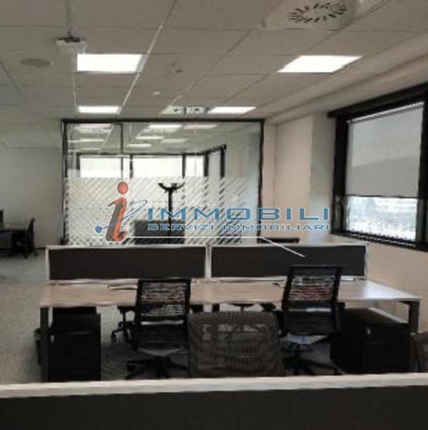 ufficio in affitto a Milano in zona Barona