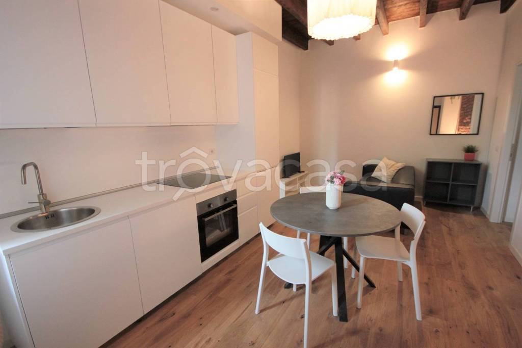 appartamento in affitto a Milano
