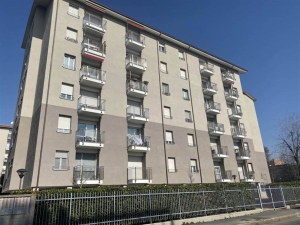 appartamento in affitto a Milano in zona Trenno