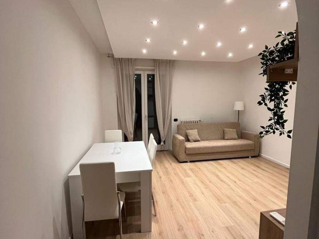 appartamento in affitto a Milano in zona Baggio