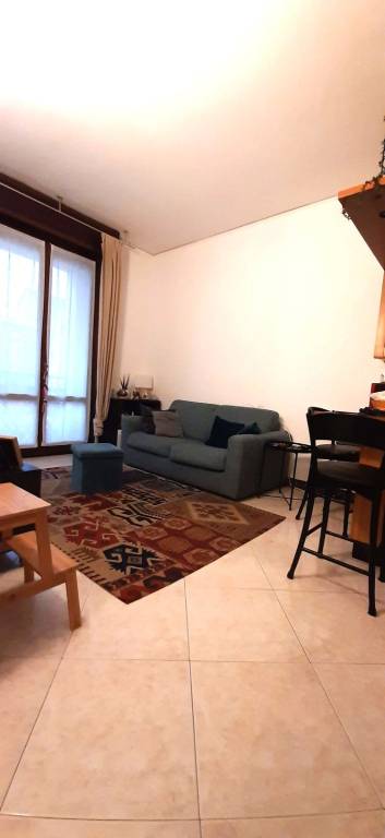 appartamento in affitto a Milano in zona Famagosta