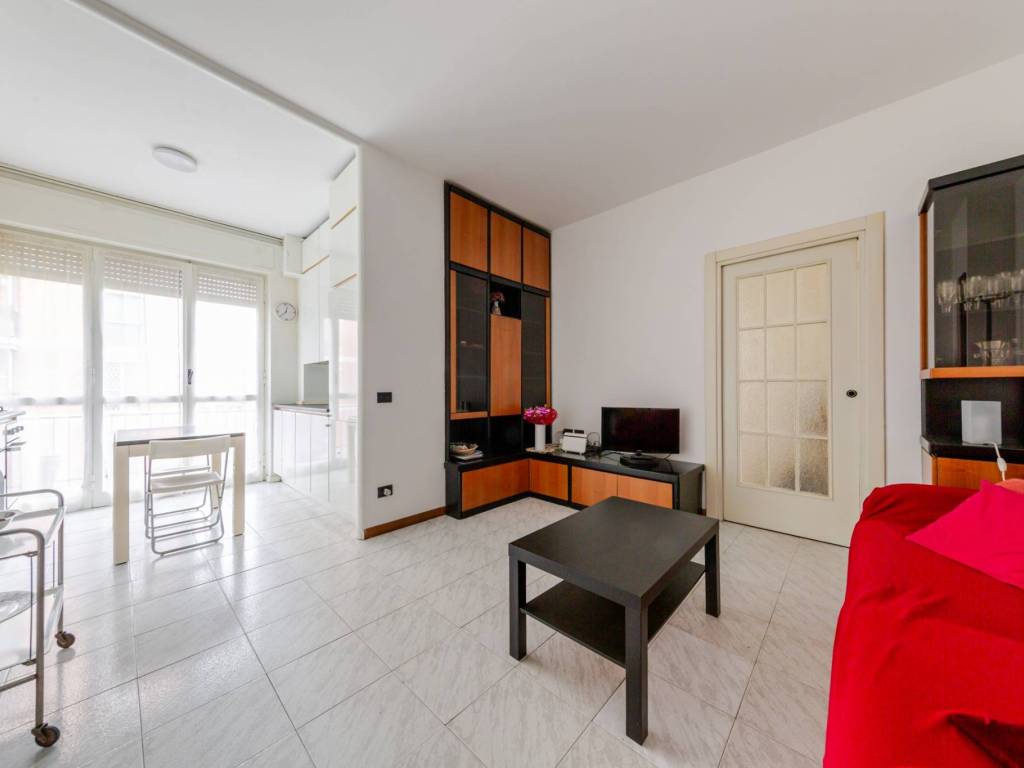appartamento in affitto a Milano in zona Famagosta