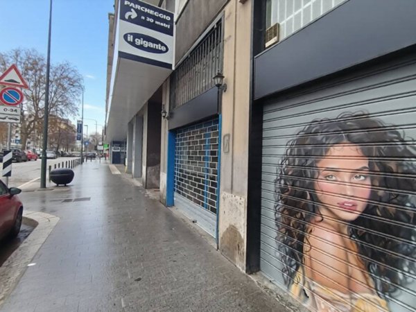 negozio in affitto a Milano in zona Lorenteggio