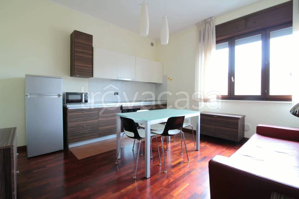 appartamento in affitto a Milano in zona Corvetto