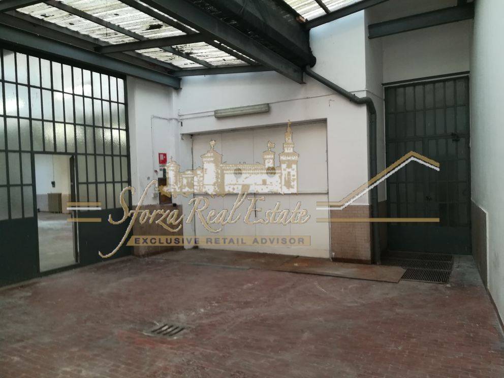 negozio in affitto a Milano