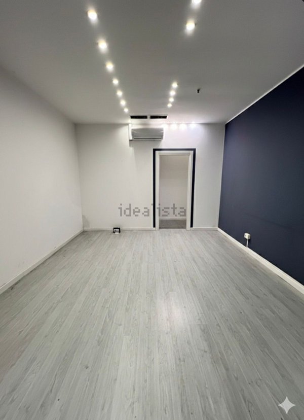 negozio in affitto a Milano