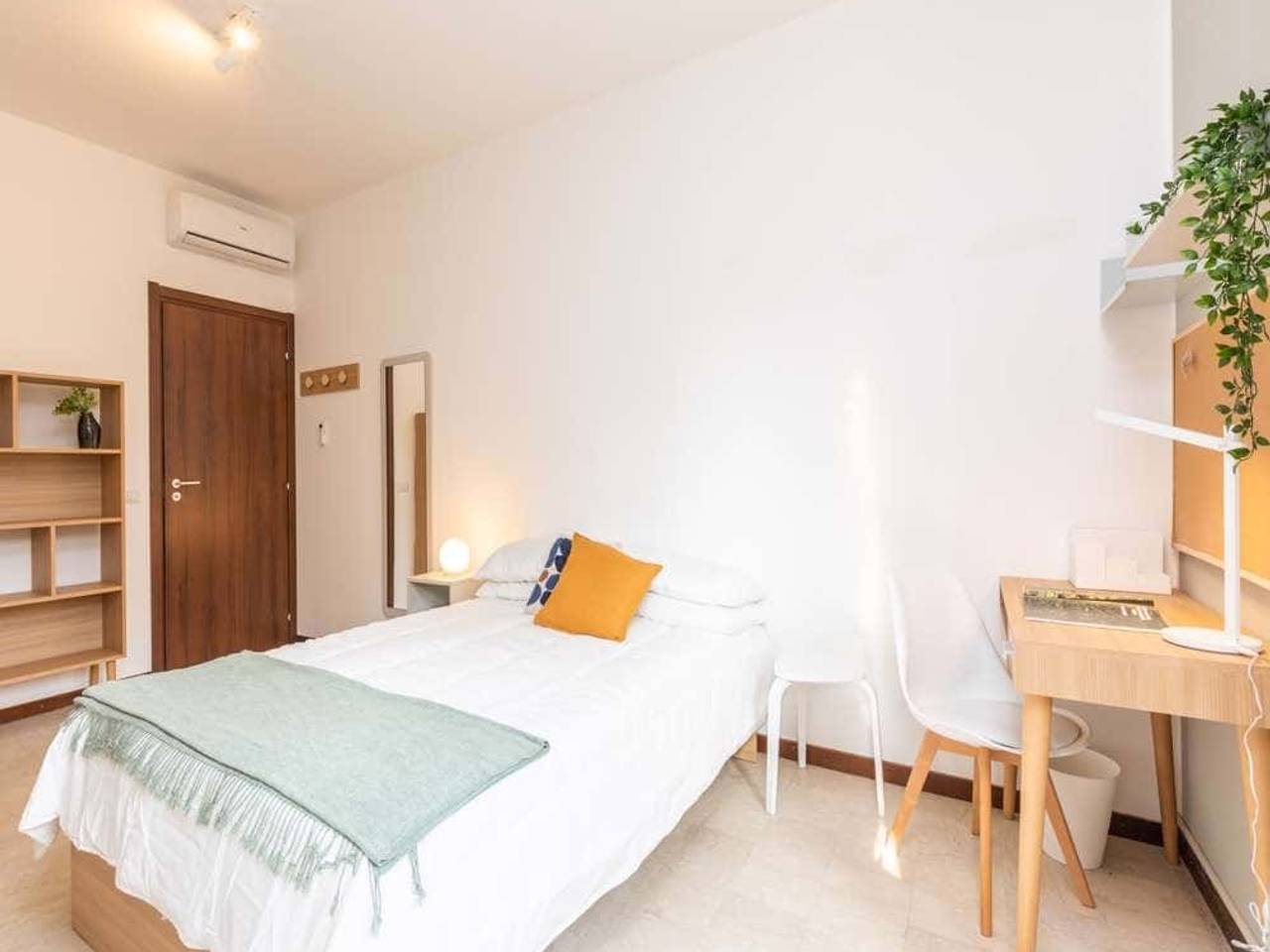 negozio in affitto a Milano in zona Bocconi