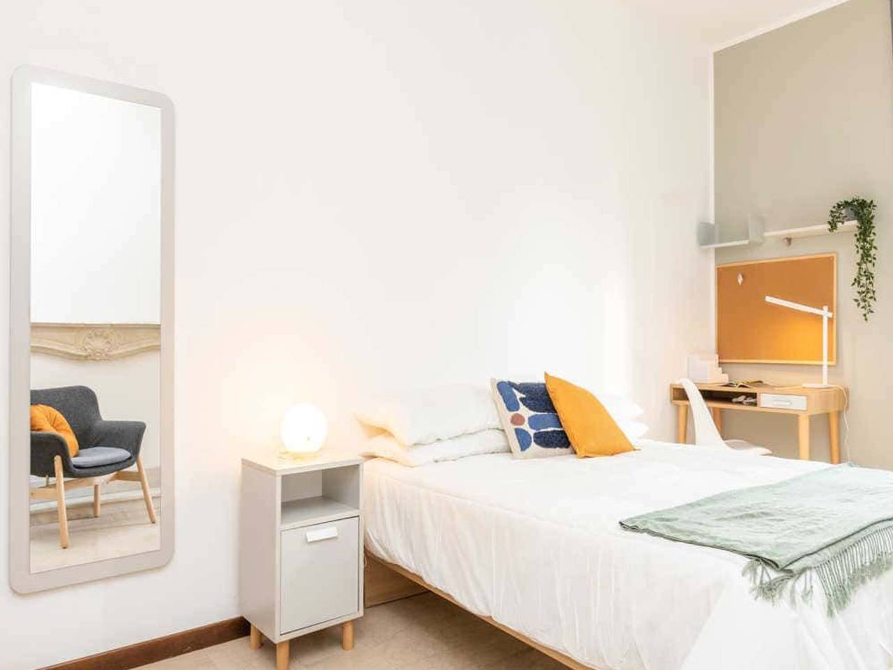negozio in affitto a Milano in zona Porta Genova