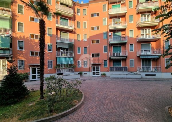 appartamento in affitto a Milano in zona Lorenteggio