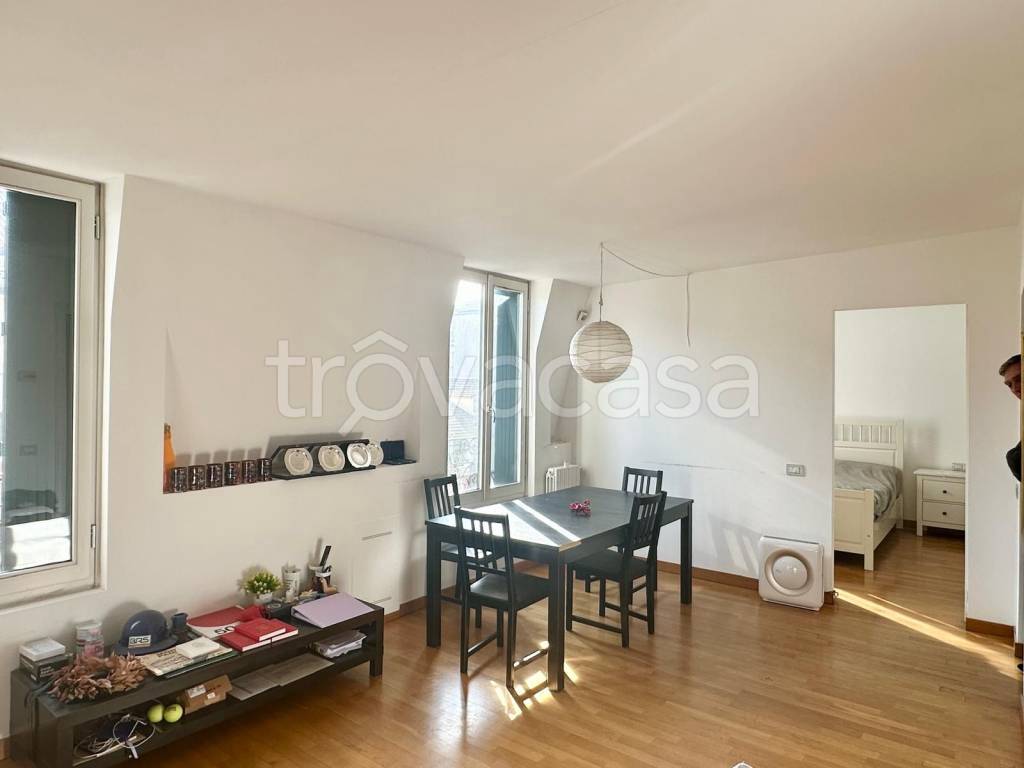 appartamento in affitto a Milano in zona Cadorna