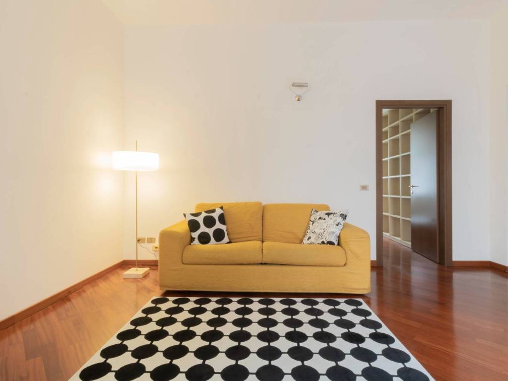 appartamento in affitto a Milano in zona Guastalla