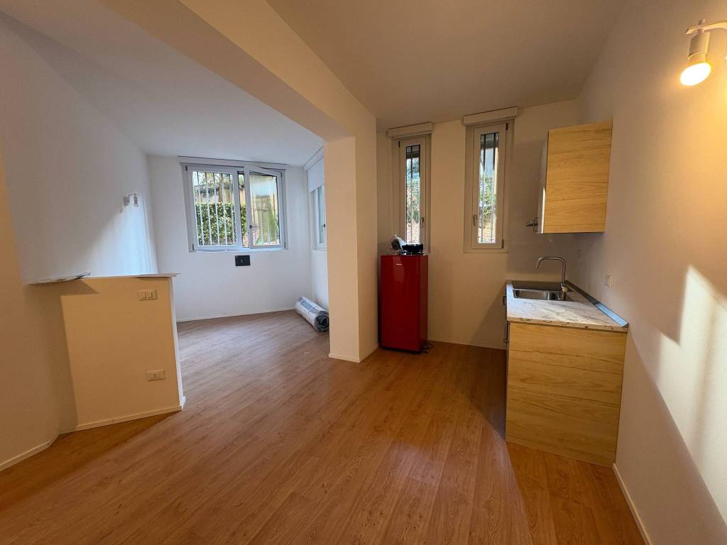 appartamento in affitto a Milano in zona Famagosta