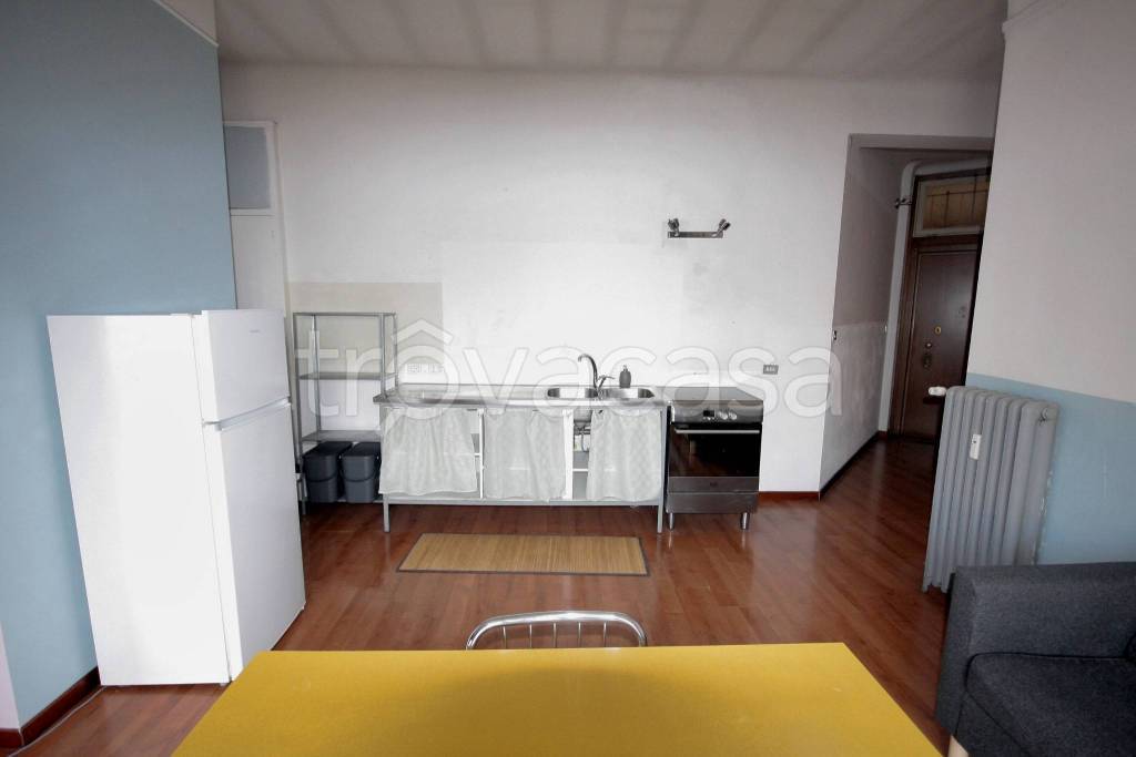 appartamento in affitto a Milano in zona Piazzale Lodi