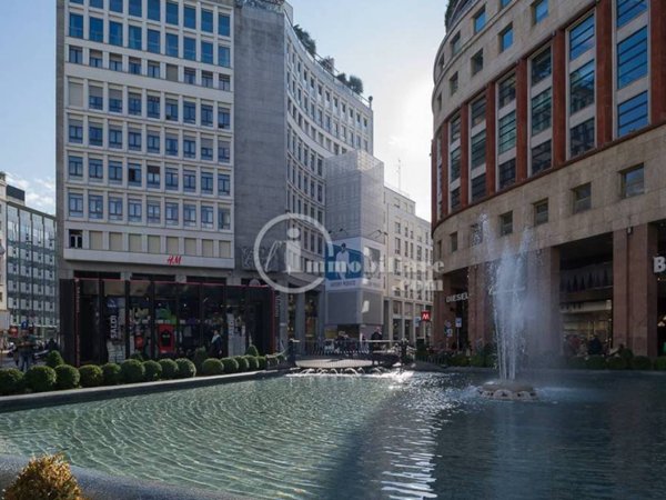 intera palazzina in affitto a Milano in zona Centro Storico