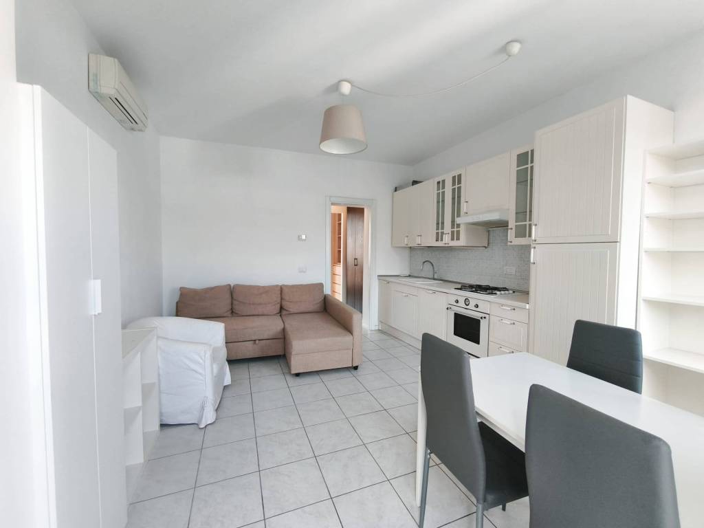 appartamento in affitto a Milano in zona Guastalla