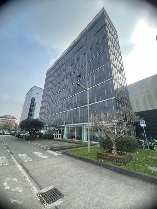 ufficio in affitto a Milano in zona Lambrate