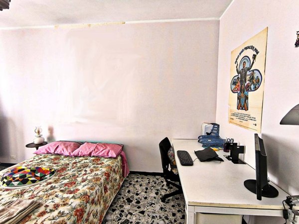 negozio in affitto a Milano in zona Rottole