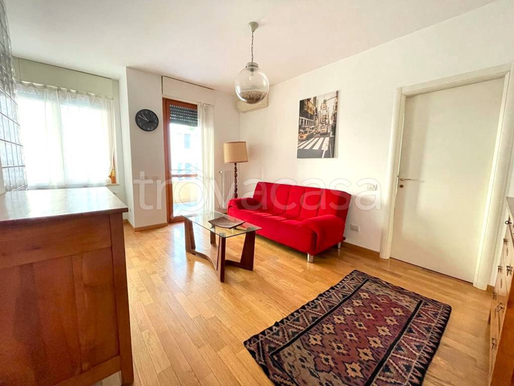 appartamento in affitto a Milano in zona Piazzale Lodi