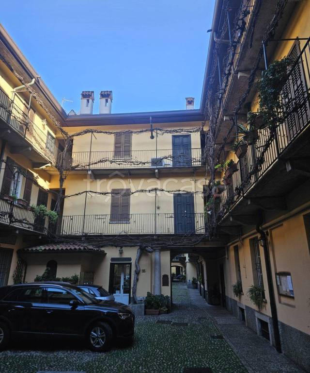 appartamento in affitto a Milano in zona Porta Genova