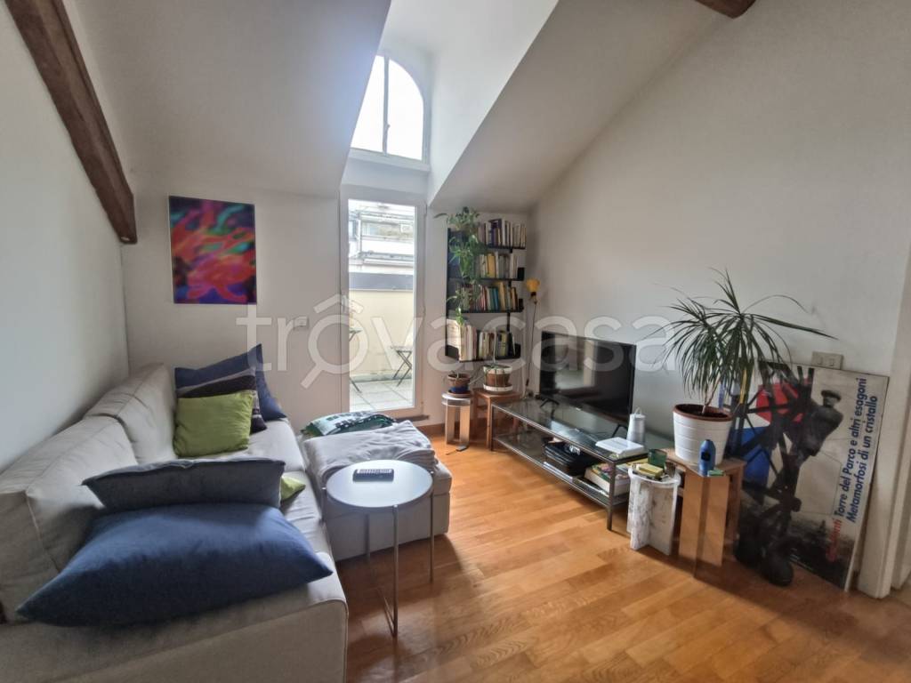 appartamento in affitto a Milano