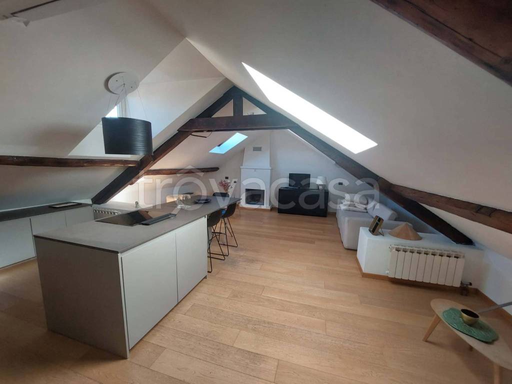 appartamento in affitto a Milano in zona Brera