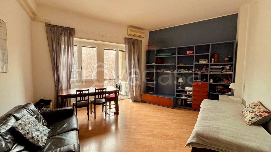 appartamento in affitto a Milano in zona Sant'Ambrogio