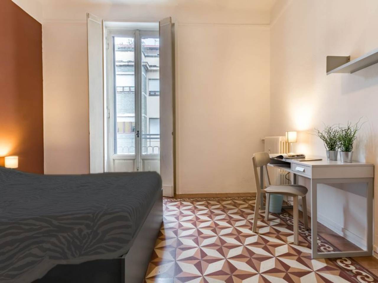 negozio in affitto a Milano in zona Morivione