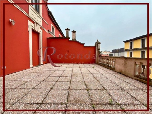 appartamento in affitto a Milano in zona Porta Romana